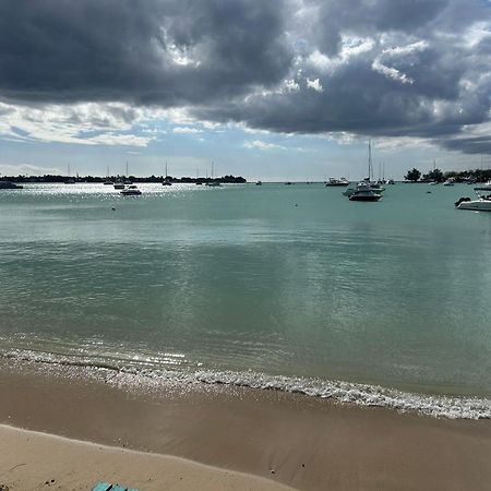 Coastal View Apartments Grand Baie Bagian luar foto