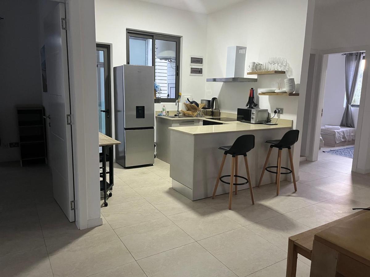 Coastal View Apartments Grand Baie Bagian luar foto