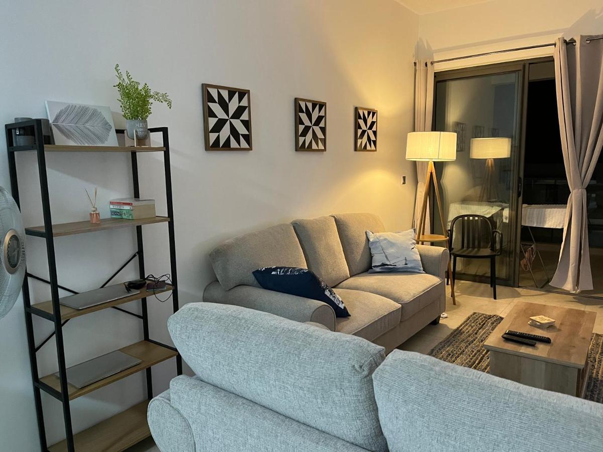 Coastal View Apartments Grand Baie Bagian luar foto
