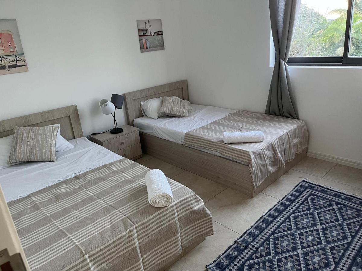 Coastal View Apartments Grand Baie Bagian luar foto